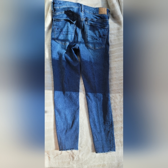3/$35 American Eagle Hi-Rise Jeggings Crop - Picture 2 of 5